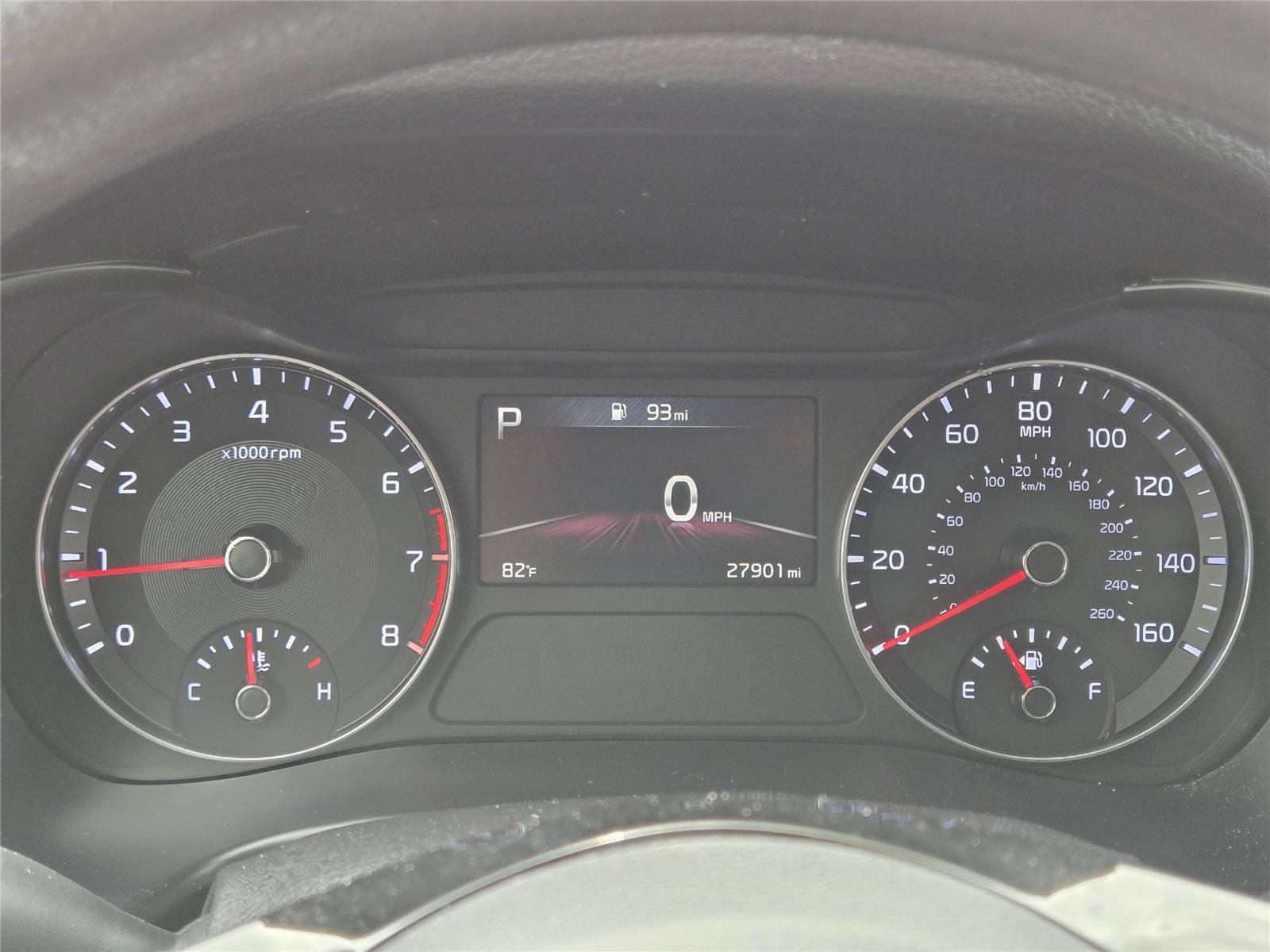 Used 2024 Snow White Pearl Kia LXS image 23