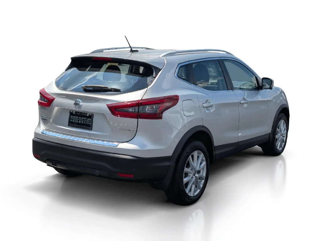 Used 2022 Brilliant Silve Nissan SV image 7