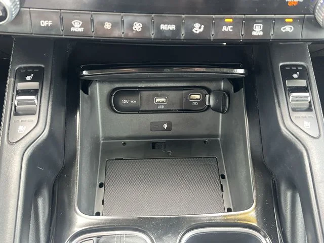 Used 2021 Green Kia EX image 24