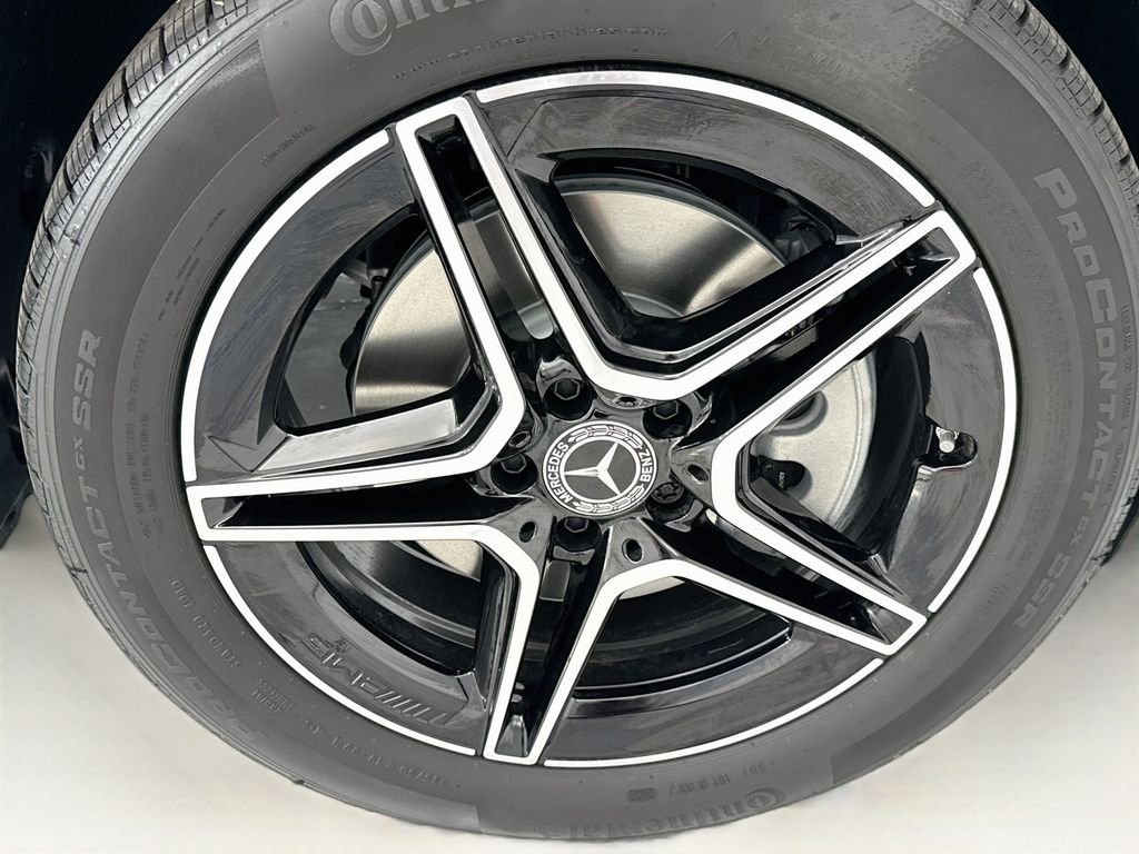 New 2026 Night Black Mercedes-Benz GLA 250 image 30