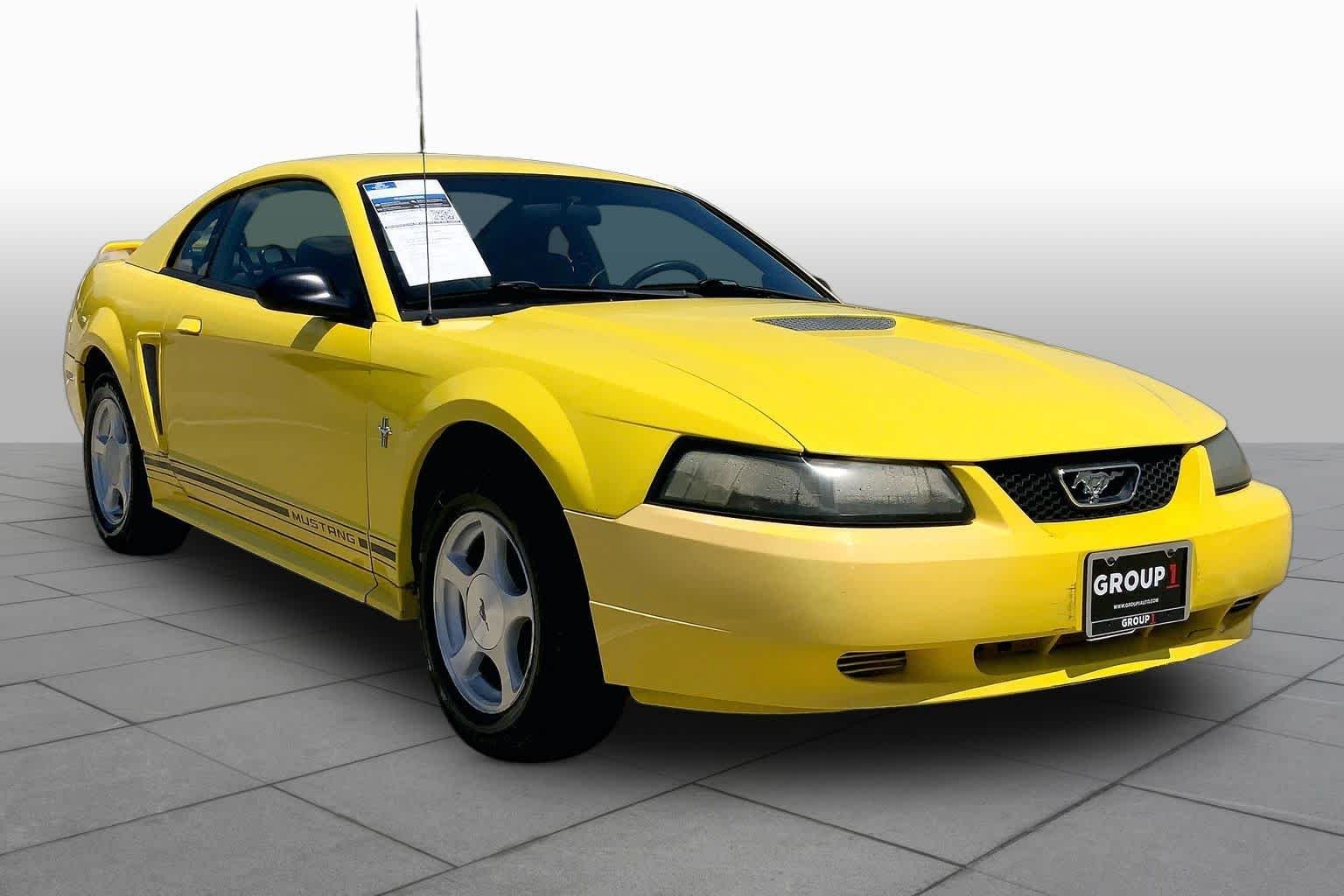Pre-Owned 2001 Ford Mustang Deluxe