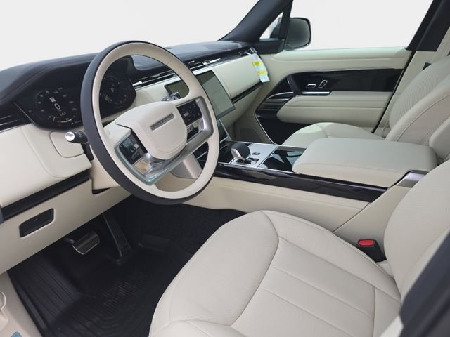 New 2026 Ostuni Pearl White LAND ROVER SE image 13