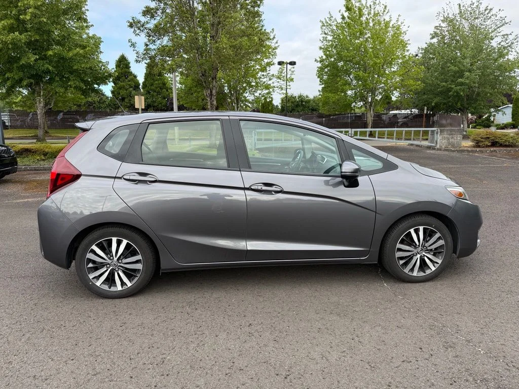 Used 2017 Modern Steel Metallic Honda EX image 8