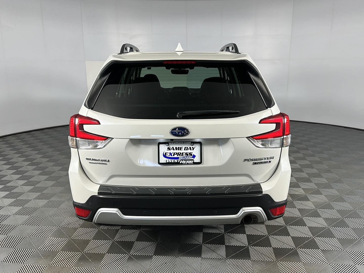 Used 2020 Crystal White Pearl Subaru Touring image 23