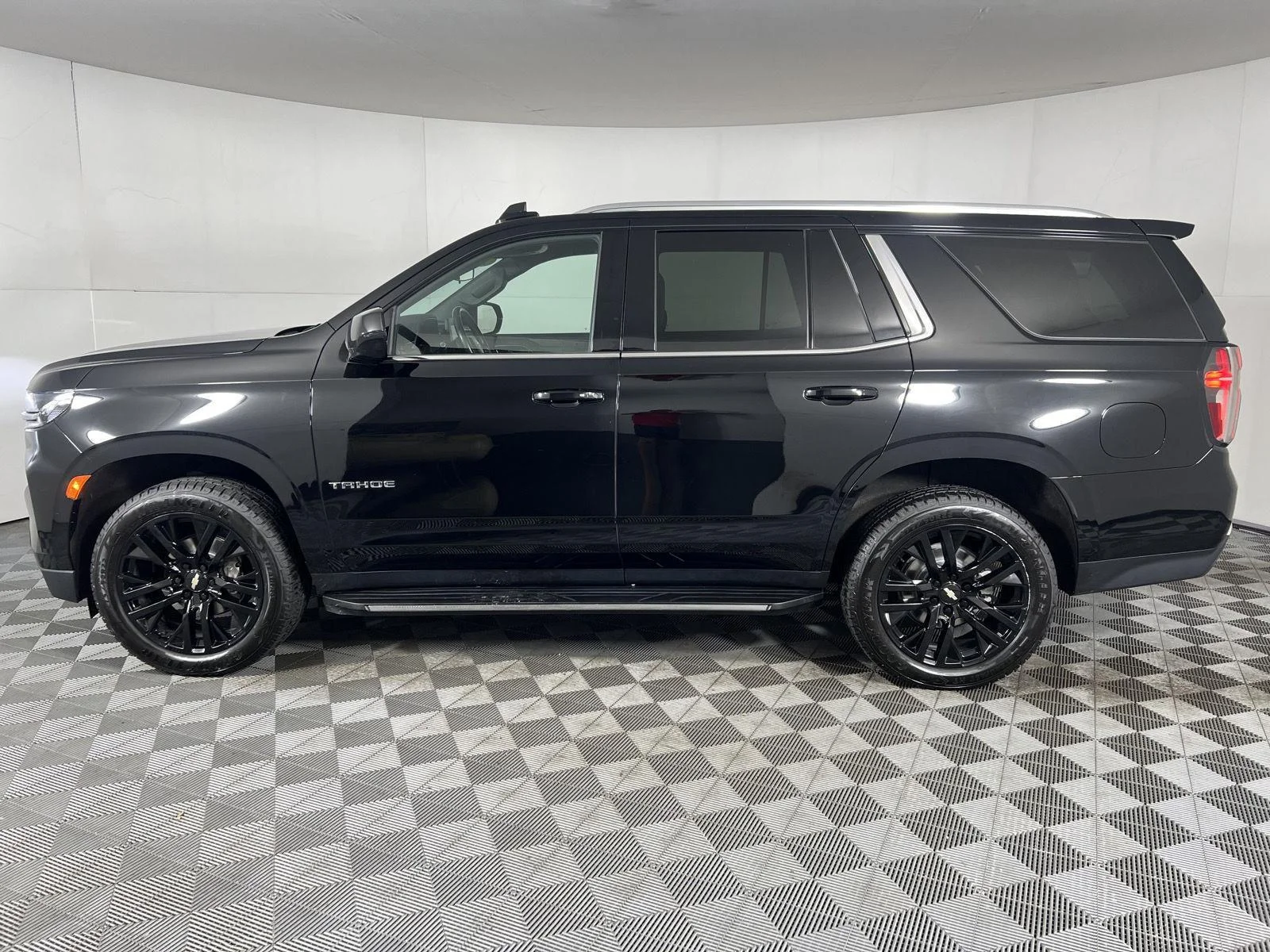 Used 2023 Black Chevrolet LS image 19