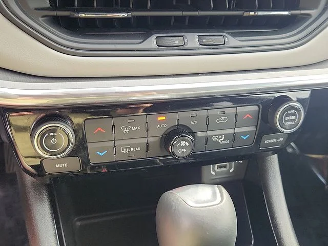 Used 2023 Blue Jeep Limited image 15
