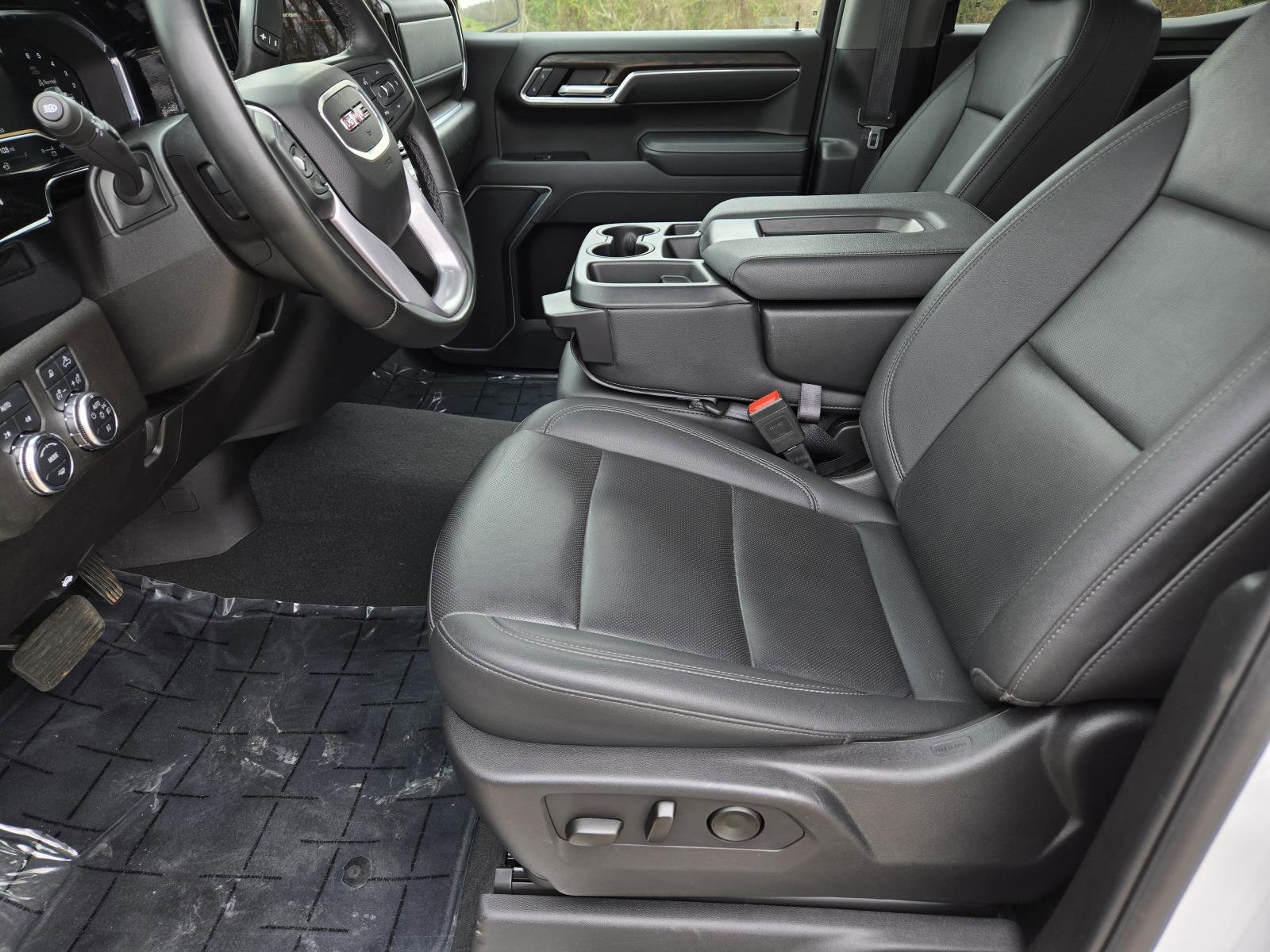 Used 2025 Summit White GMC SLT image 18