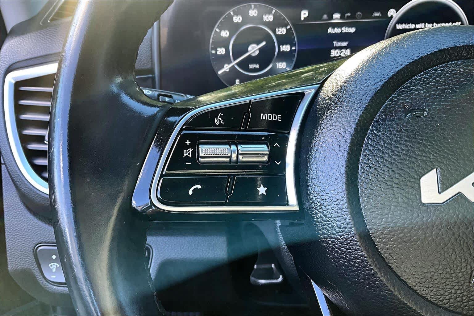 Used 2024 Fusion Black Kia S image 22