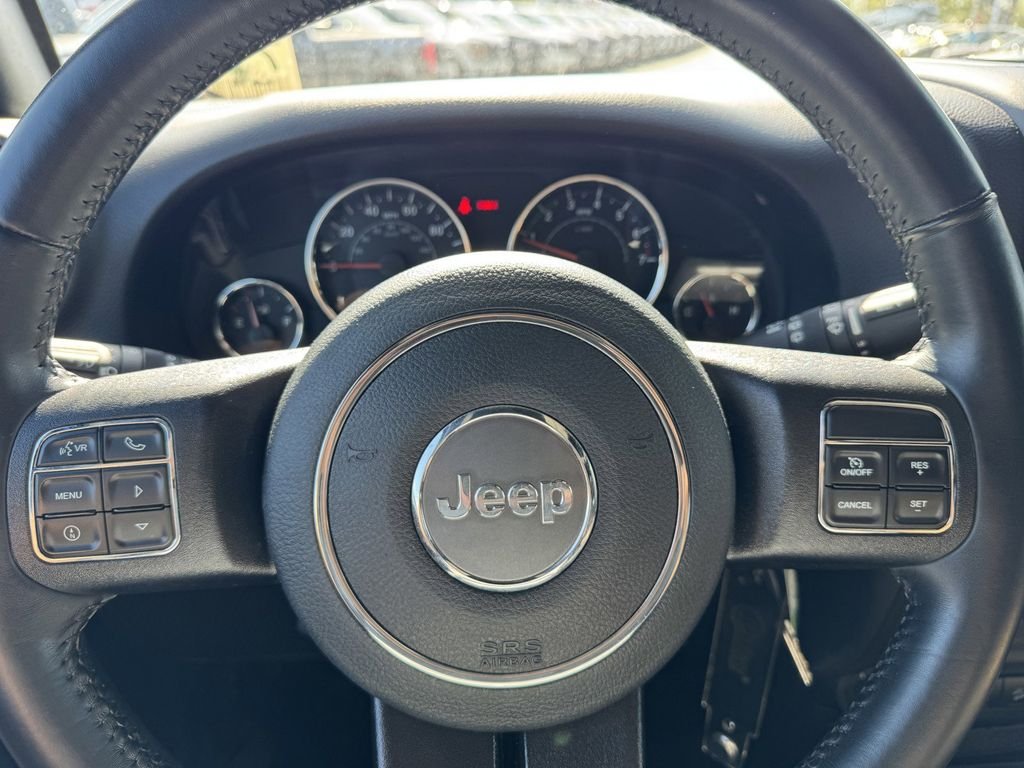 Certified Used 2018 Granite Crystal Clearcoat Metallic Jeep Unlimited Sahara image 21