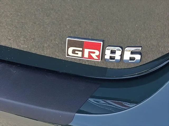 Certified Used 2025 RIDGE GREEN Toyota  image 32