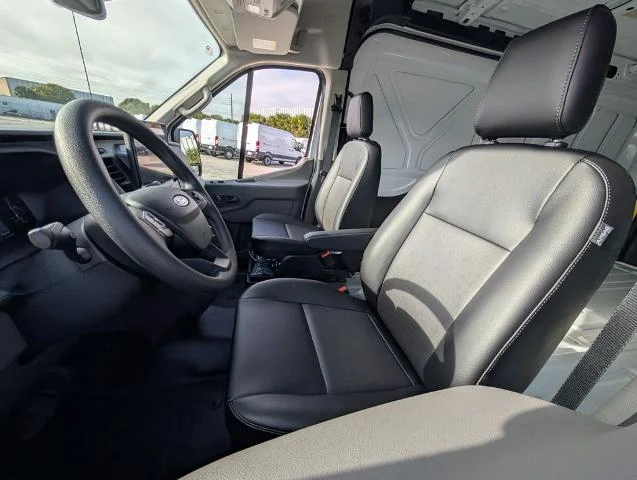 New 2026 Oxford White Ford Cargo Van image 20