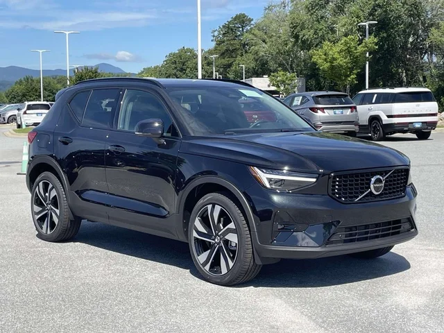 2026 Volvo XC40 Plus