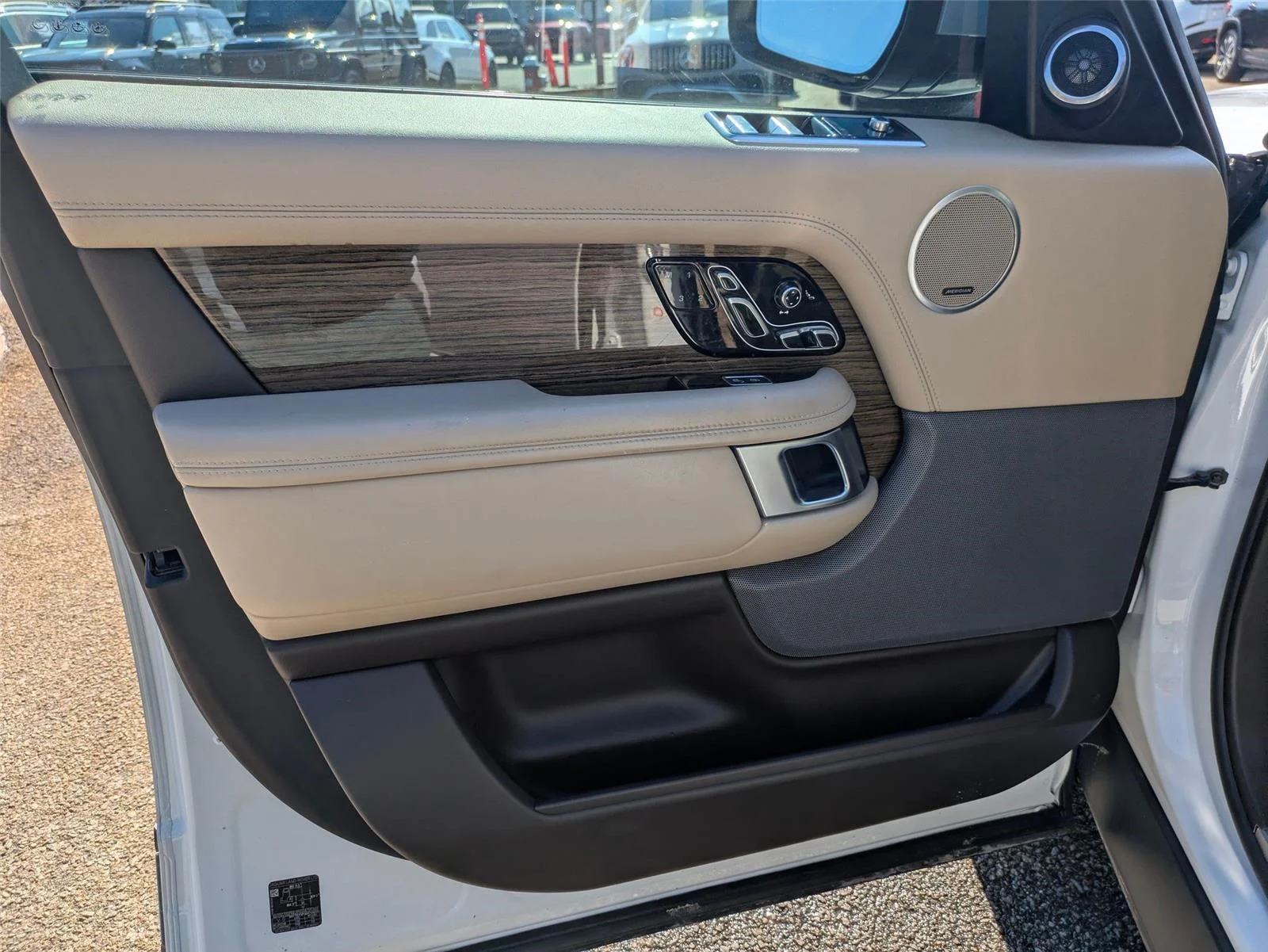 Used 2019  Land Rover HSE image 8