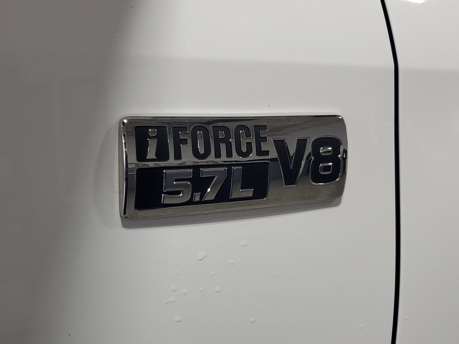 Used 2019 White Toyota SR5 image 7