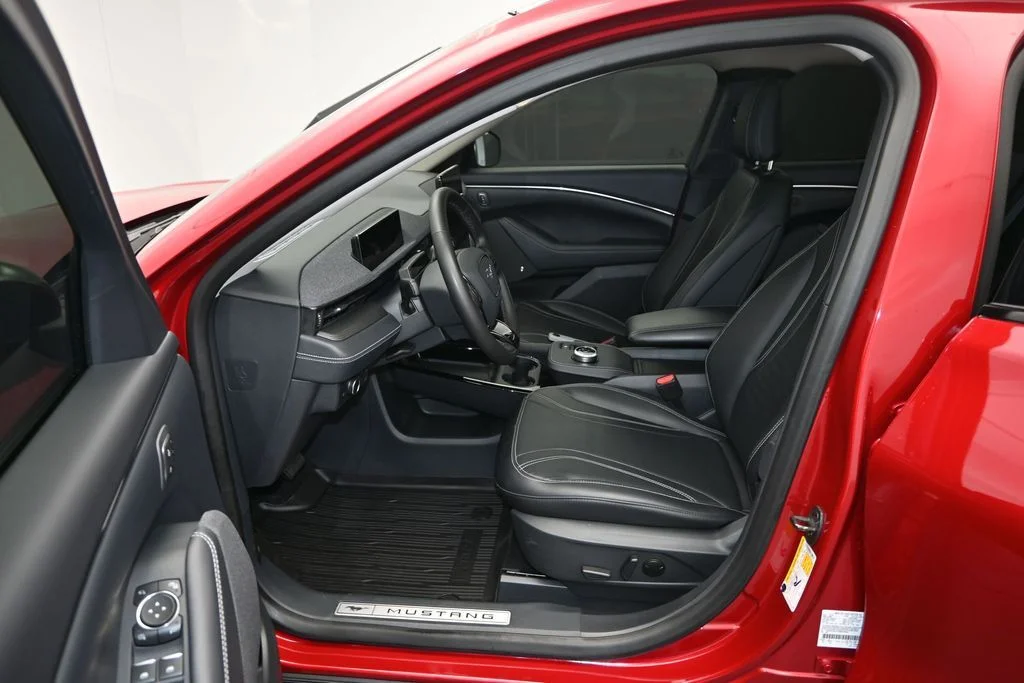 Used 2022 Red Metallic Ford Premium image 13