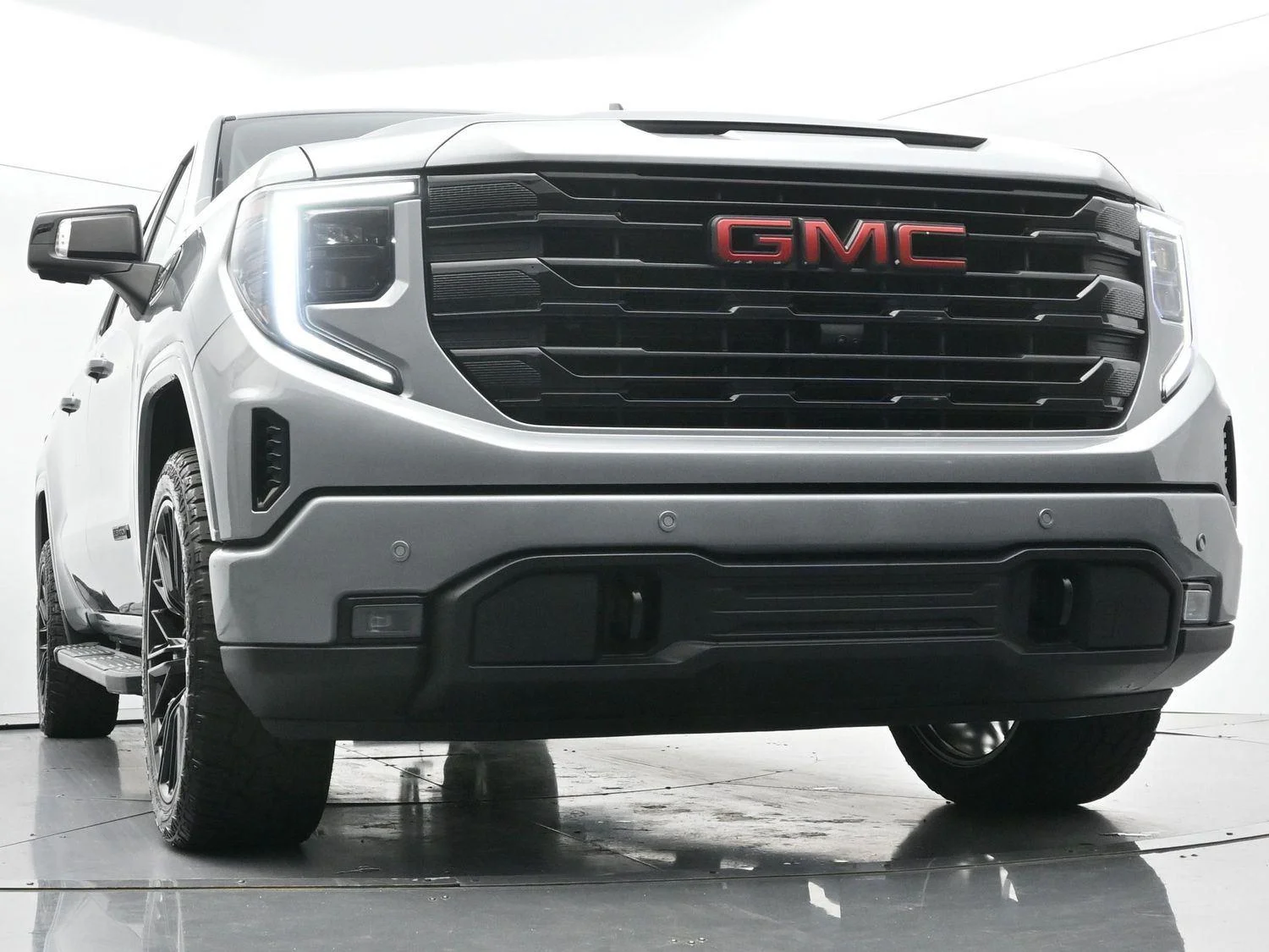 Used 2026 Sterling Metallic GMC Elevation image 44