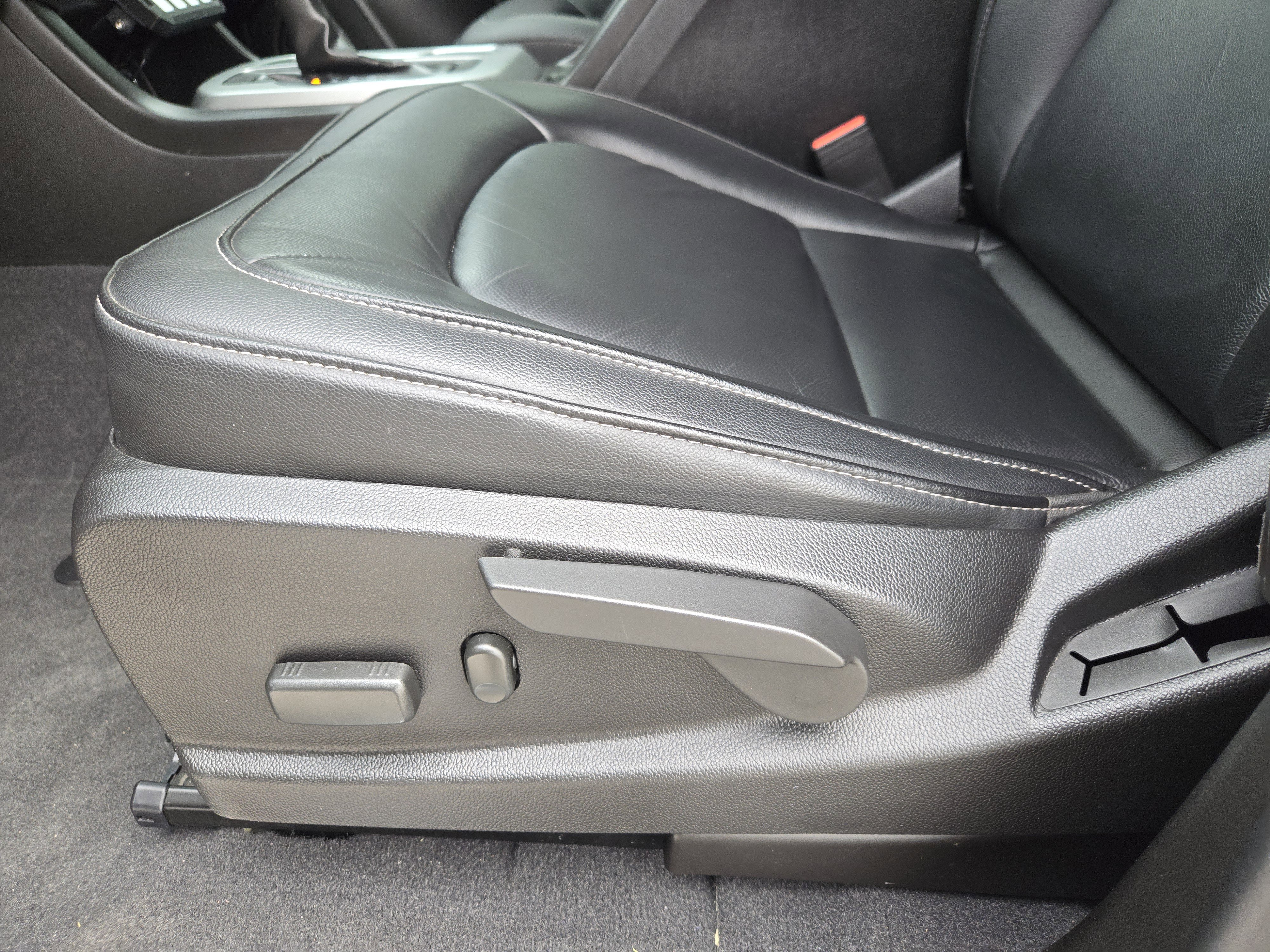 Used 2021 Satin Steel Metallic Chevrolet 4WD ZR2 image 25