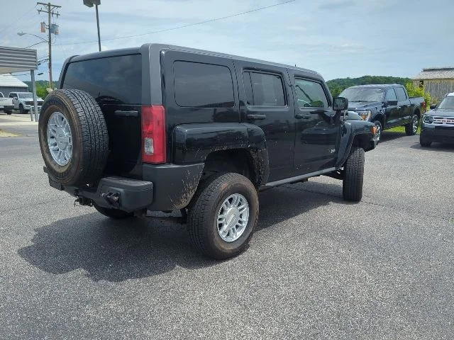 Used 2009 Black Hummer Base image 30