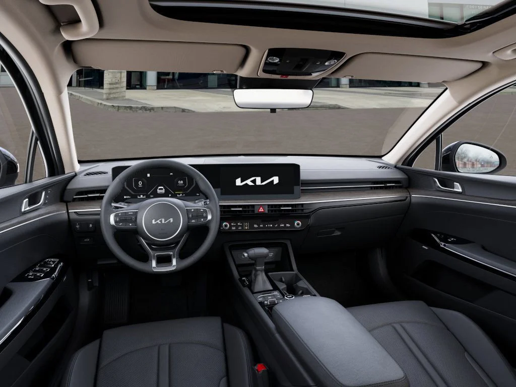 2025 Kia K5 EX - Photo 14