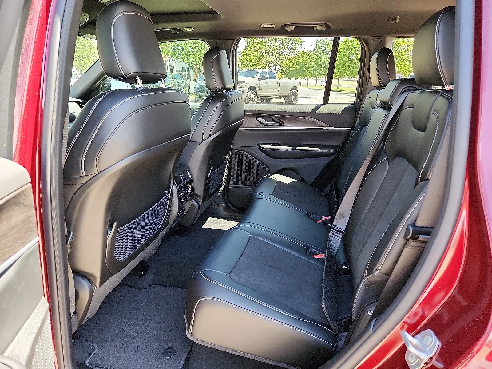 New 2026 Velvet Red Pearlcoat Jeep LAREDO ALTITUDE 4X4 image 8