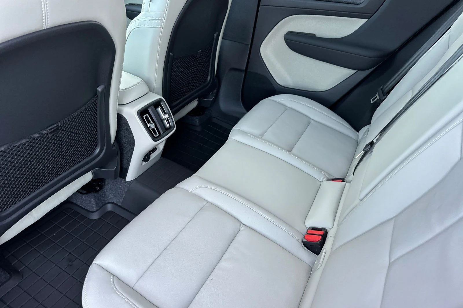 New 2026 Blue Volvo Plus image 11