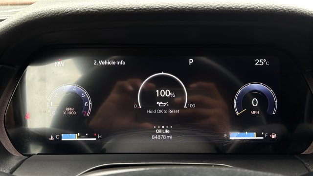 Used 2023 Gray Jeep Altitude image 13