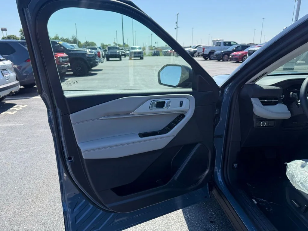New 2026 Vapor Blue Metallic Ford Active image 12