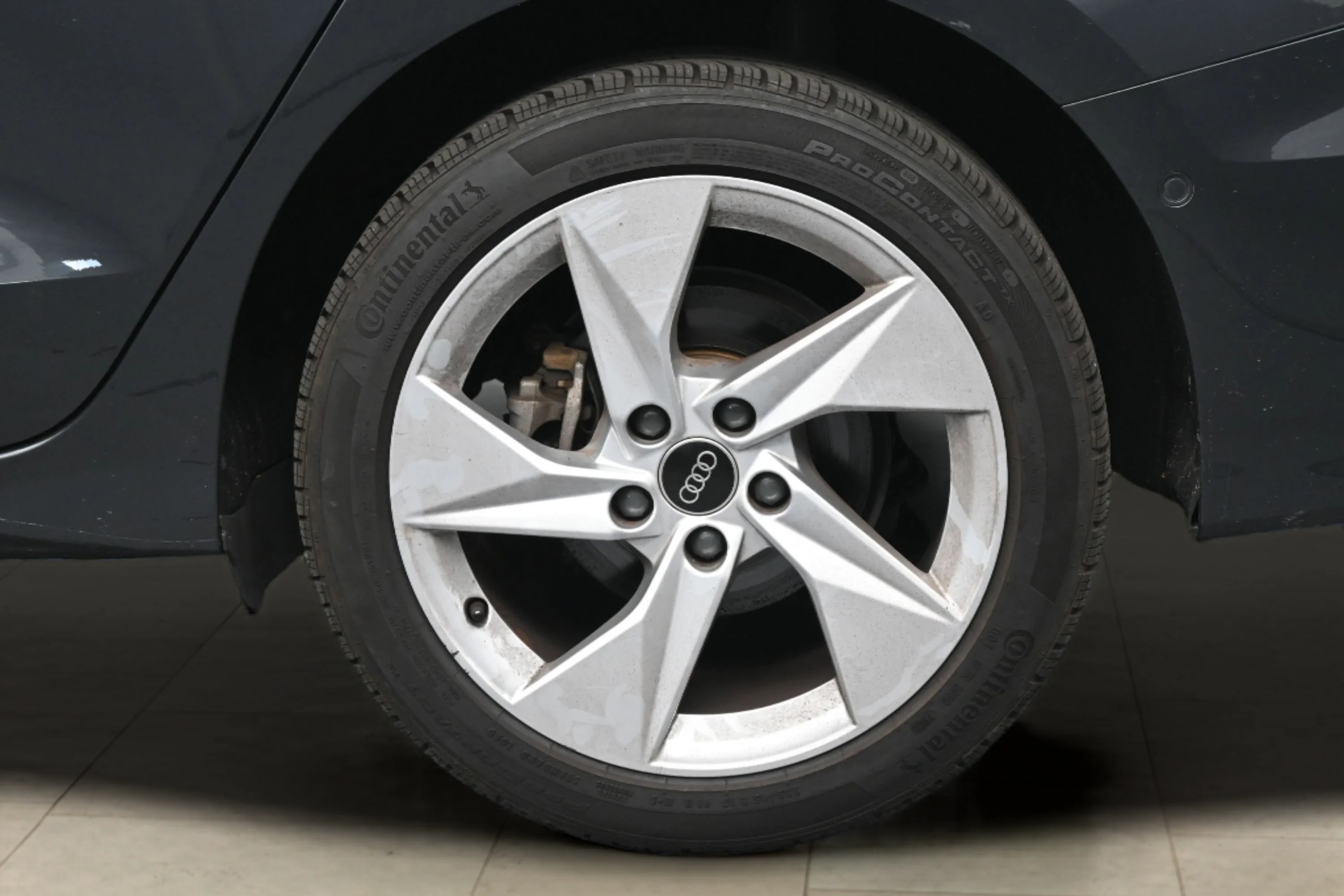 Used 2023 Manhattan Gray Metallic Audi Premium image 21