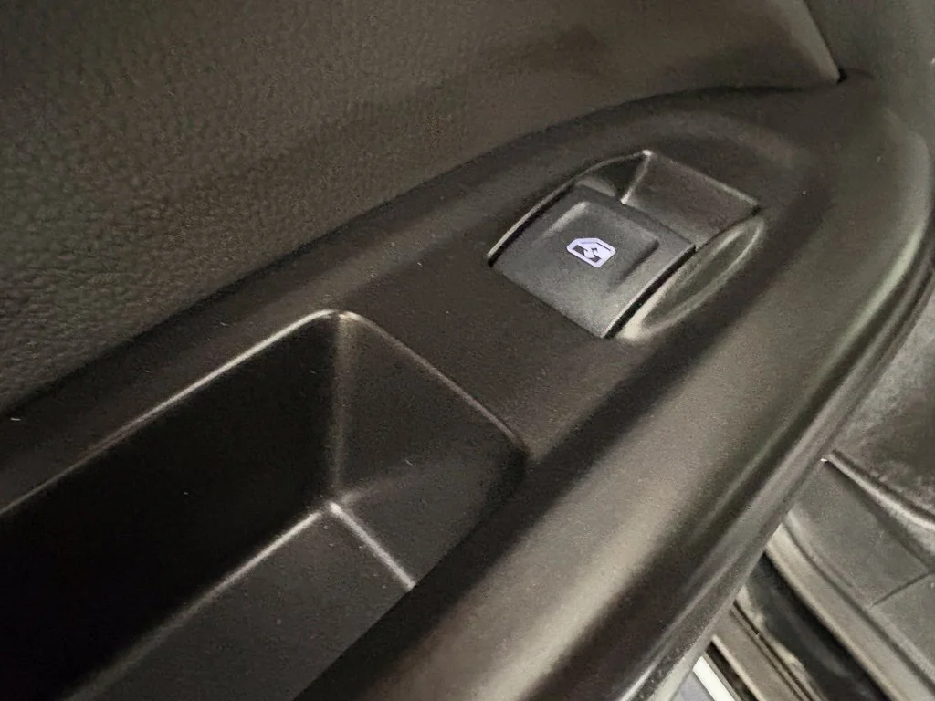 Used 2022 BLACK Chevrolet 2WD LT image 40