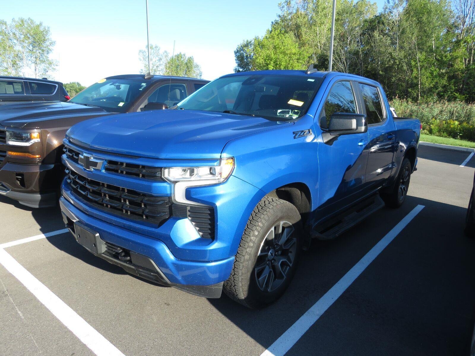 Used 2023 Glacier Blue Metallic Chevrolet RST image 6