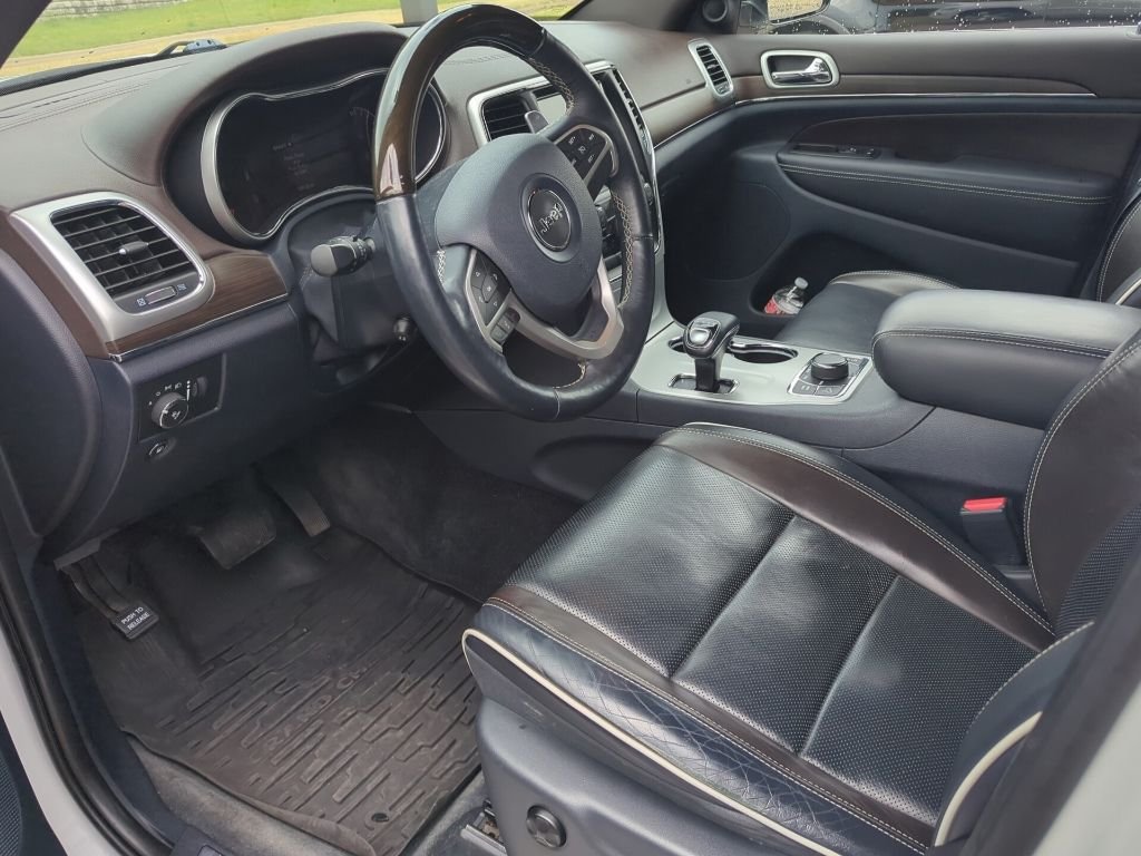 Used 2015 Bright White Jeep Overland image 12