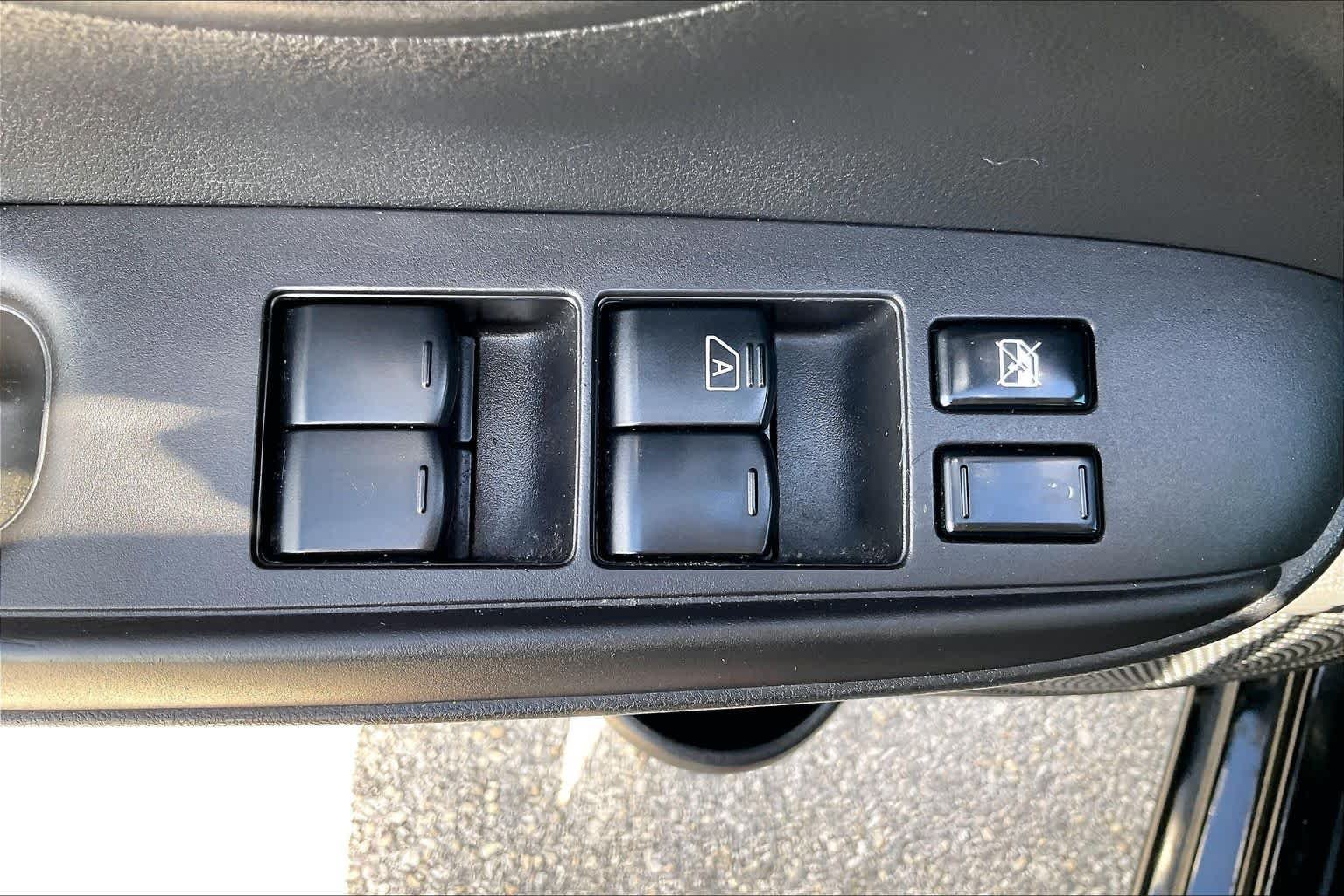 Used 2018 Super Black Nissan SV image 30