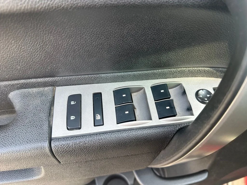 Used 2011 Red Chevrolet LT image 7