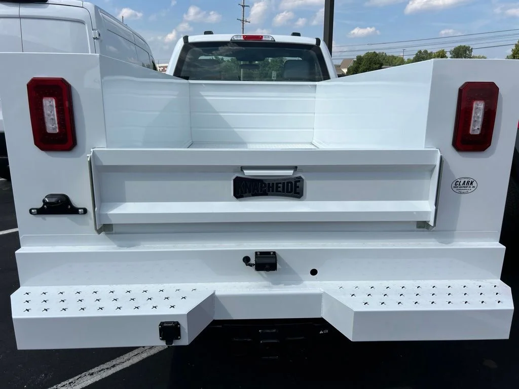 New 2026 Oxford White Ford XL image 5
