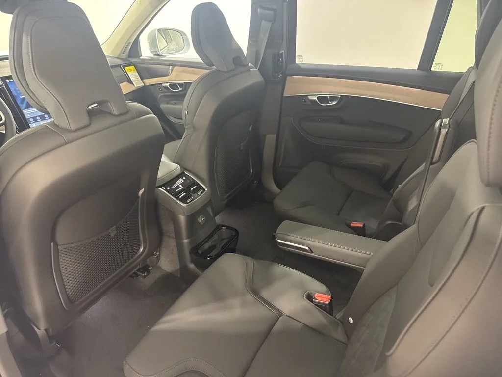 New 2026 Gray Metallic Volvo T8 Plus image 21