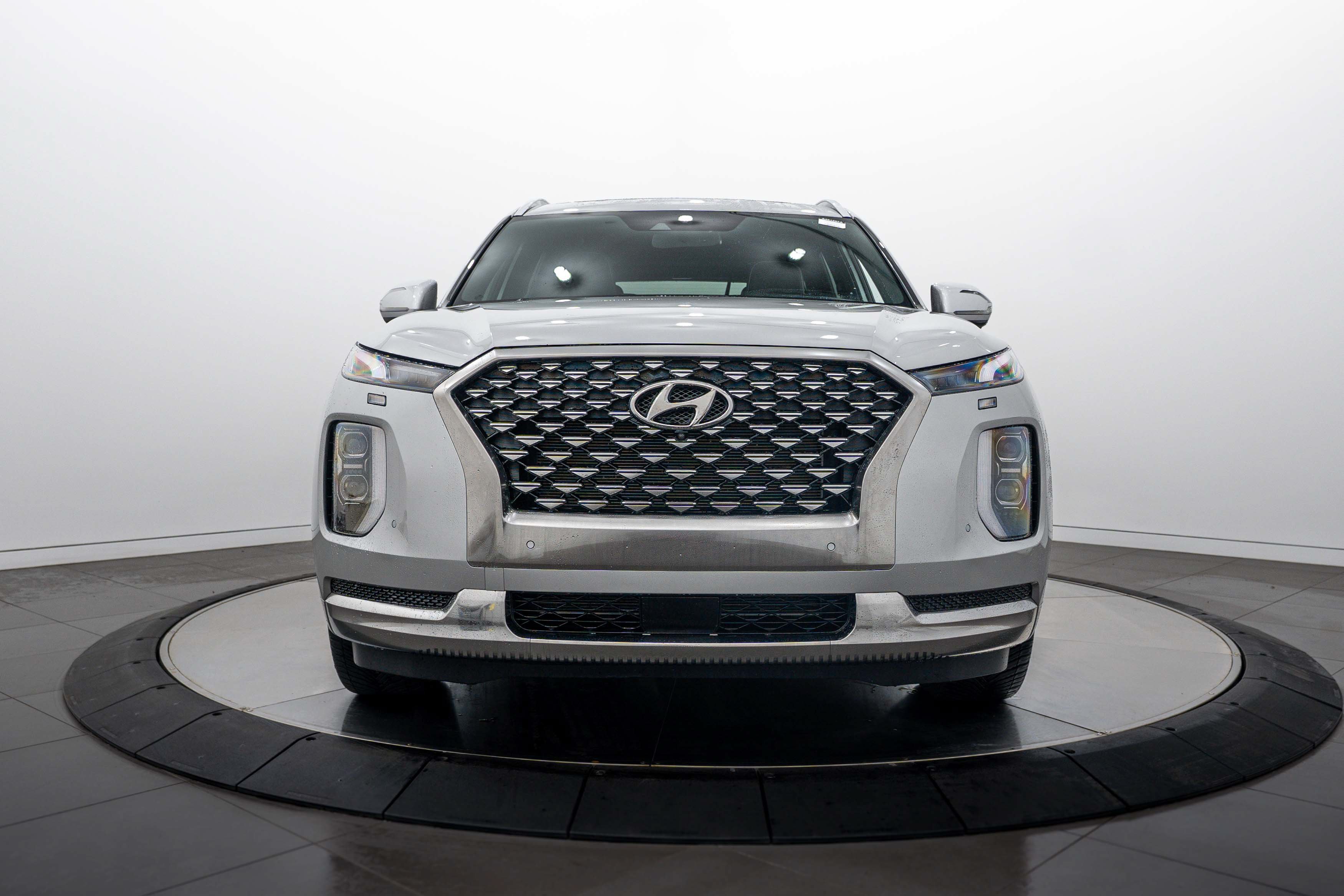 Used 2022 Typhoon Silver Hyundai Calligraphy image 24