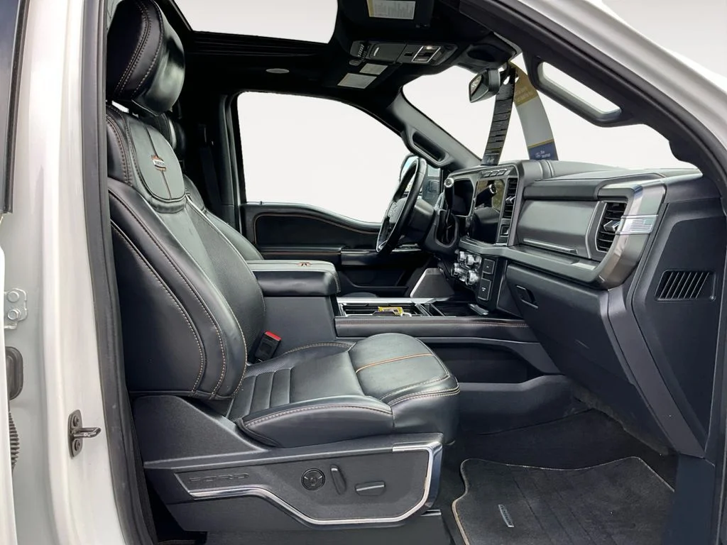 Used 2024 STAR WHITE Ford Platinum image 10