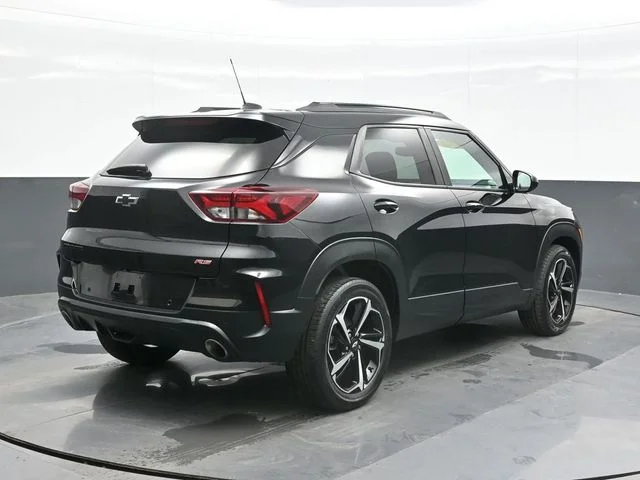 Used 2022 Black Chevrolet RS image 9