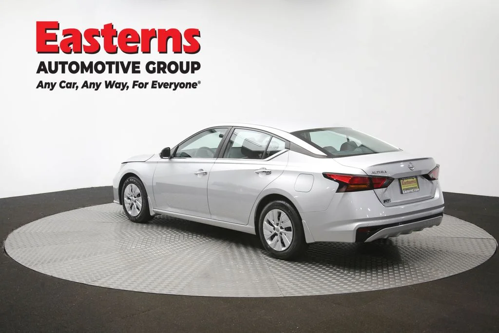 Used 2023 Silver Nissan 2.5 S image 62