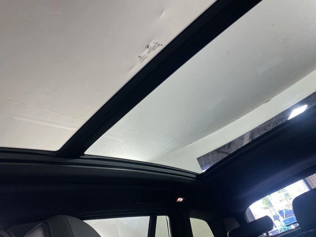 Used 2022 Dark Graphite BMW xDrive30i image 24