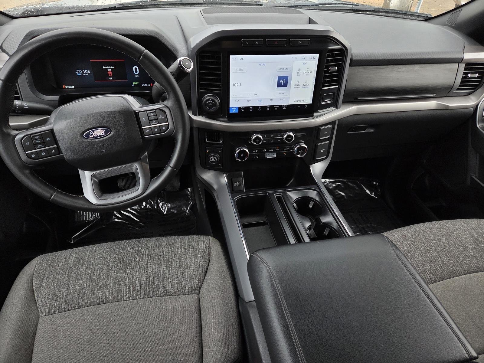 Used 2024 Oxford White Ford XLT image 17