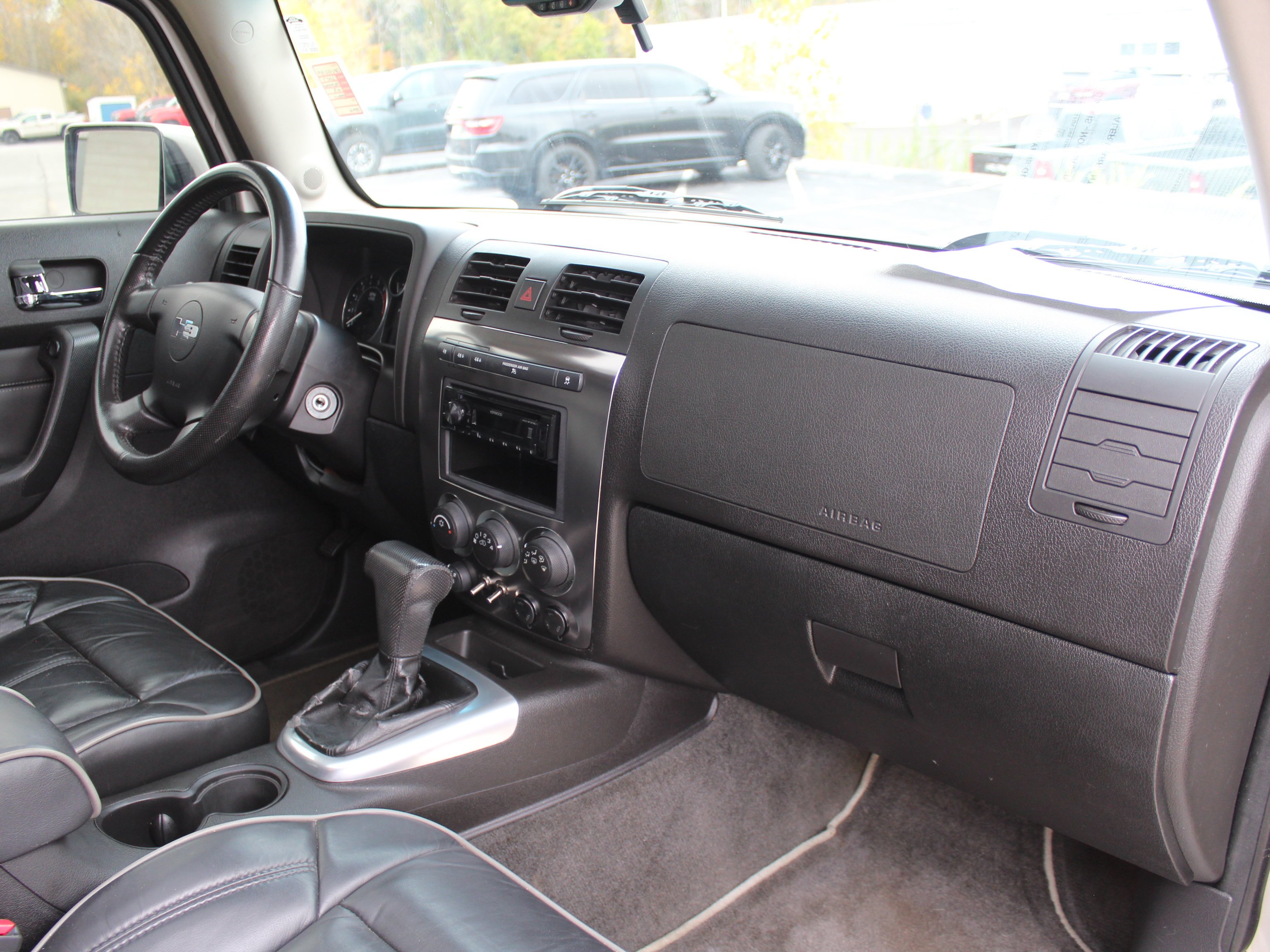 Used 2007 Boulder Gray Metallic HUMMER SUV image 27