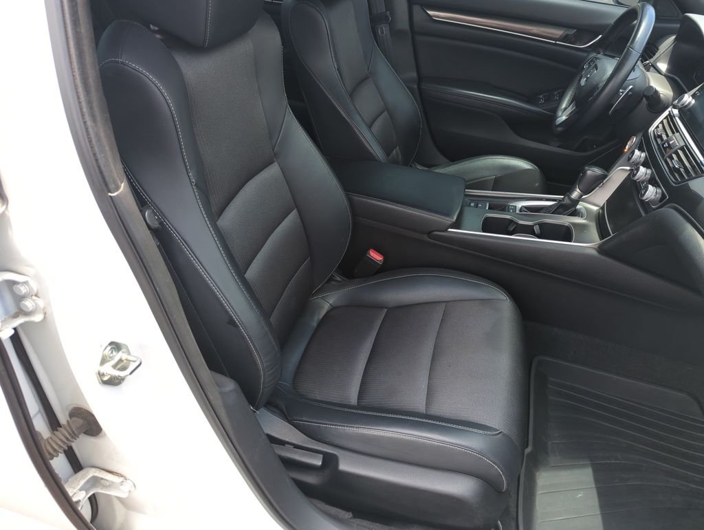 Used 2018  Honda Sport image 35