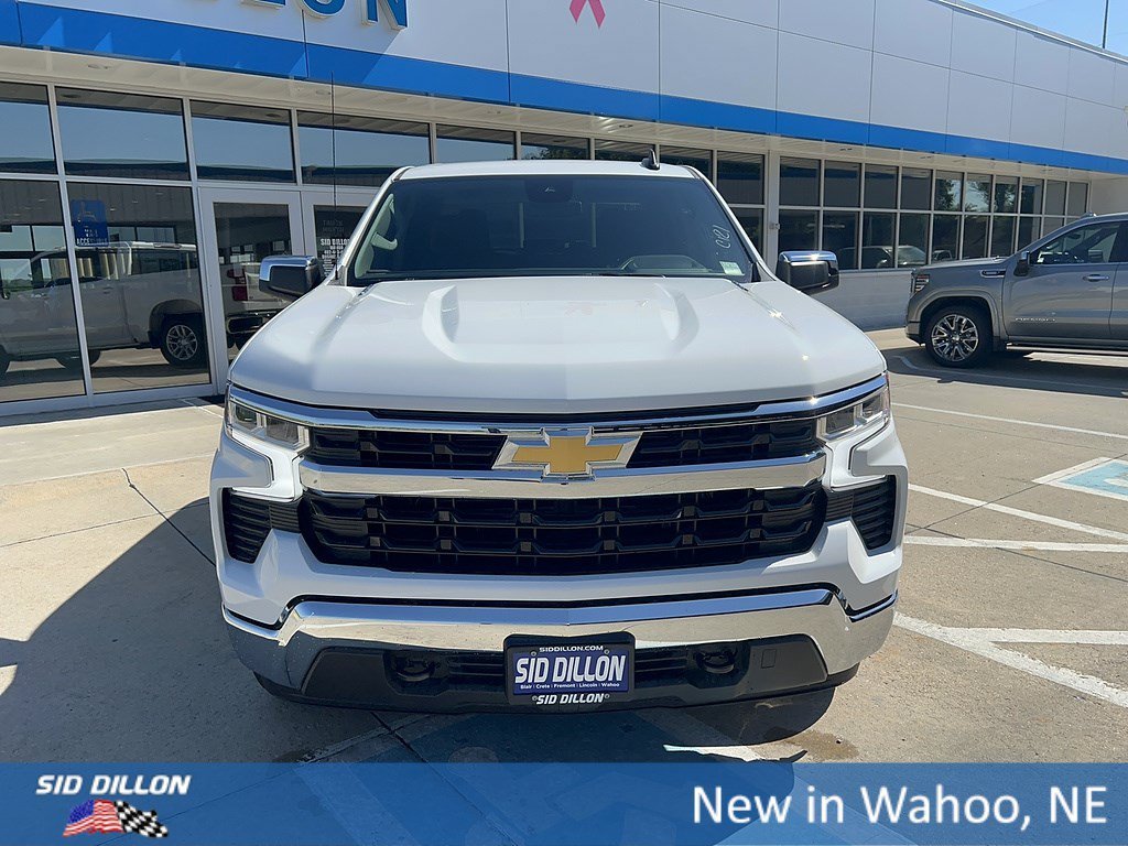 New 2026 Summit White Chevrolet LT (2FL) image 8