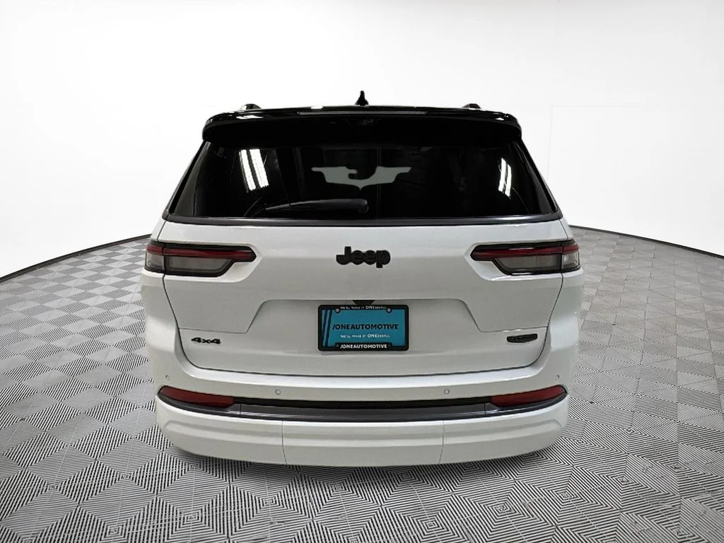 New 2026 Bright White Clear-Coat Exterior Paint Jeep Summit image 10