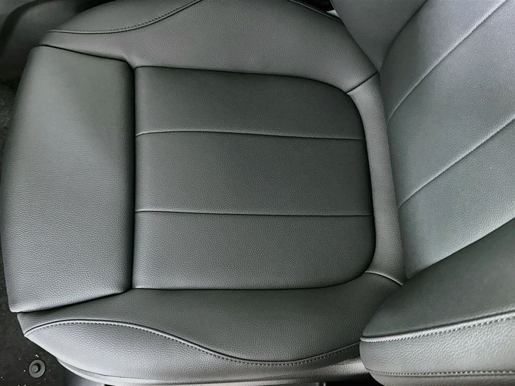 New 2026 Polar White Mercedes-Benz GLA 250 image 18