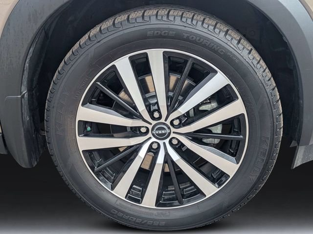 Used 2024 Beige Nissan Platinum image 11