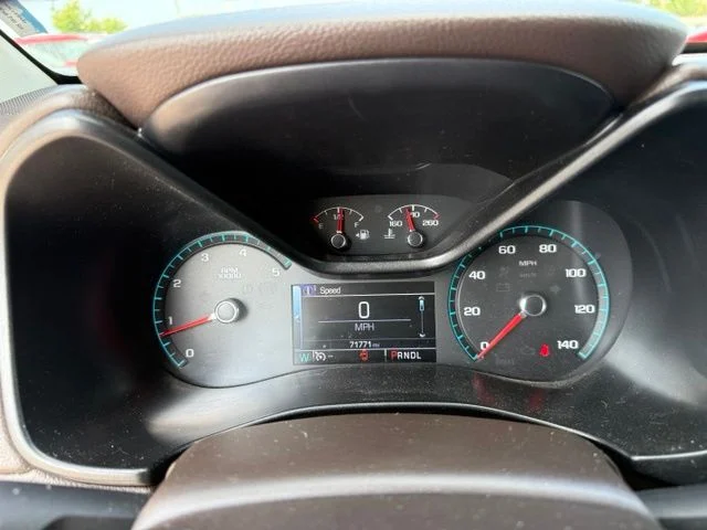 Used 2017 White GMC SLT image 12