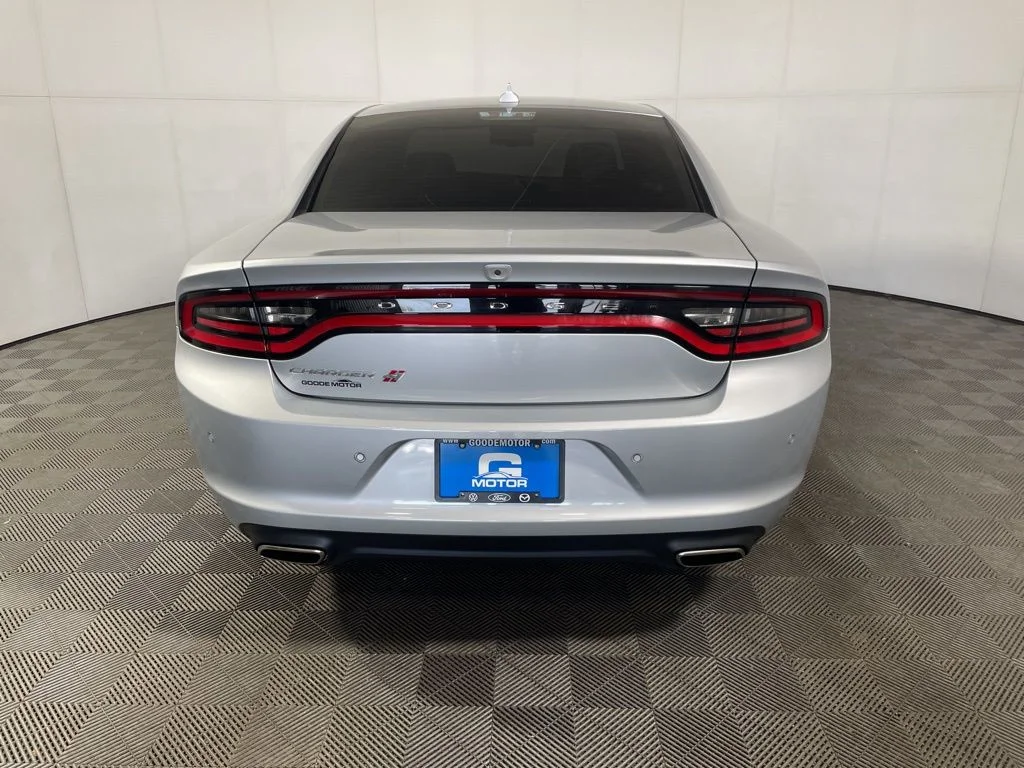 Used 2023 Triple Nickel Clearcoat Dodge SXT image 6