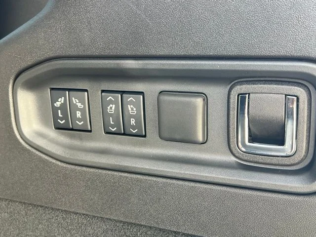2026 Cadillac VISTIQ Sport - Photo 19